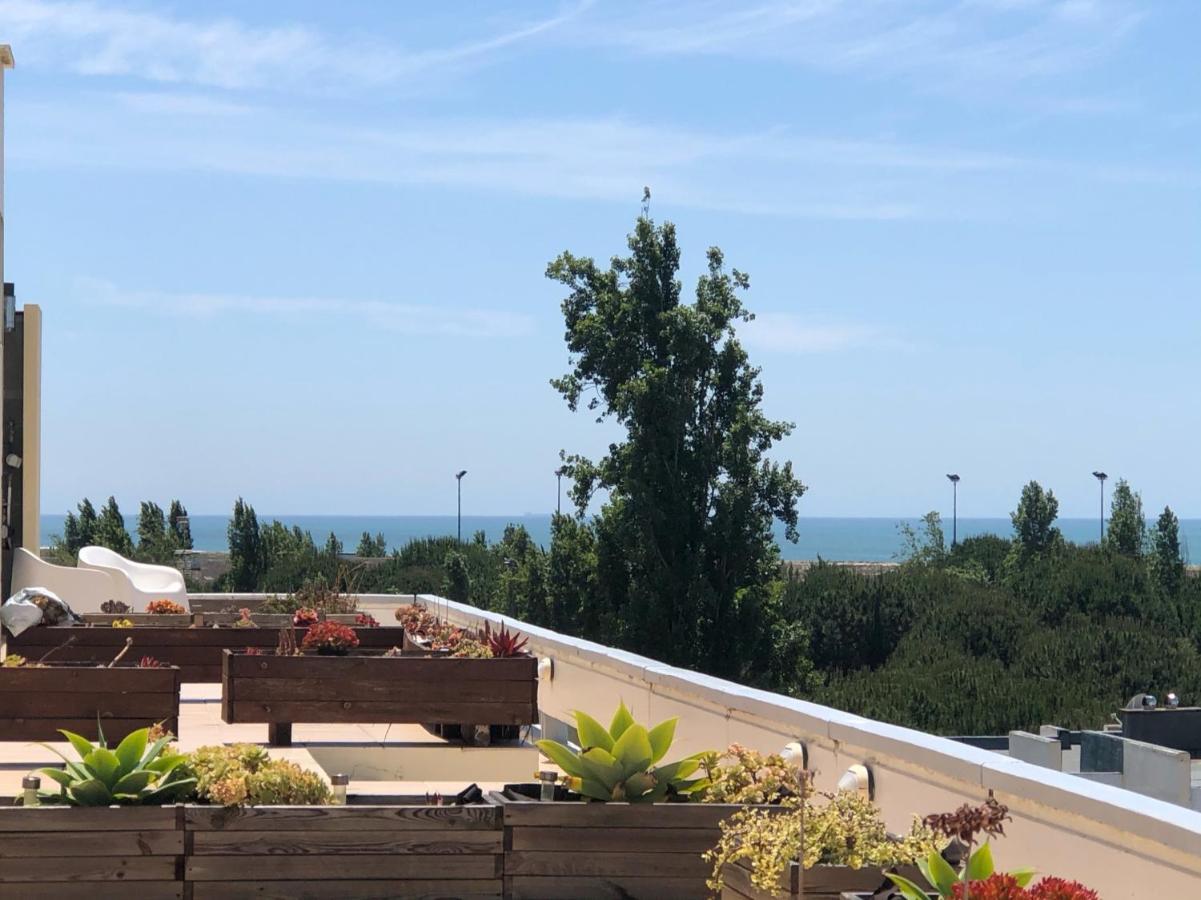 Beautiful Penthouse Apartment With Terrace - 4 Minute Walk To The Beach Troia Exteriér fotografie